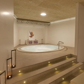 Bon Spa privé et massage pour deux personnes à l'hôtel Pompaelo Urban Spa