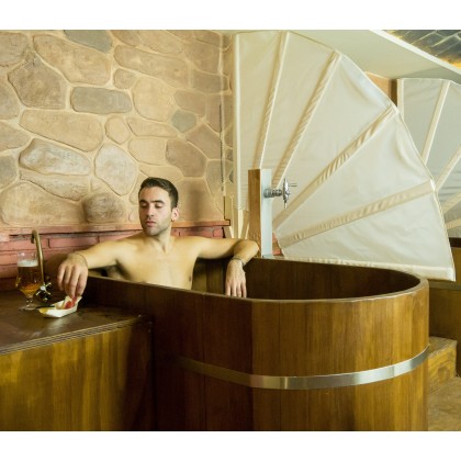Voucher presente Circuito Beer Spa e Massagem Localizado Sala Comum para Casal Beer Spa Granada