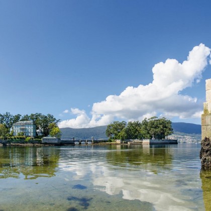 Voucher Boat trip to San Simón Island with Pirates of Nabia