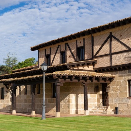 Bono Regalo Enoturismo Viña Arnaiz a la carta en Ribera del Duero