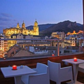 Escapada en pleno centro histórico de Jaén con maravillosas vistas desde el hotel