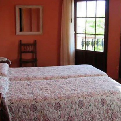 Enjoy the disconnection in the Sierra de Culebra with dinner included