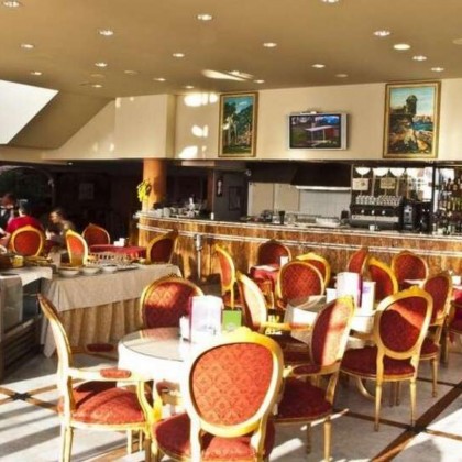 Escapada con cena Asturiana y detalle de bienvenida en Gijón con descuento en noches extras