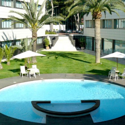 No more worries! Escape to Alicante with full board