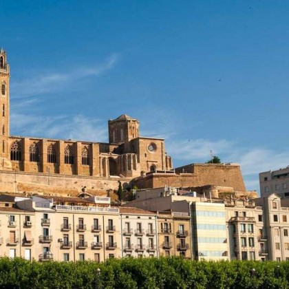 Escapada romántica con spa de lujo y detalles 5* en entorno tranquilo de LLeida