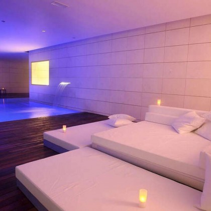 Romantic getaway with luxury spa and 5* details in quiet surroundings of Lleida