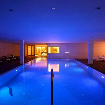Romantic getaway with luxury spa and 5* details in quiet surroundings of Lleida