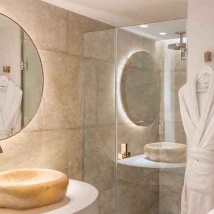 Romantic Getaway: Dinner, Spa and Details at Mas Tapiolas