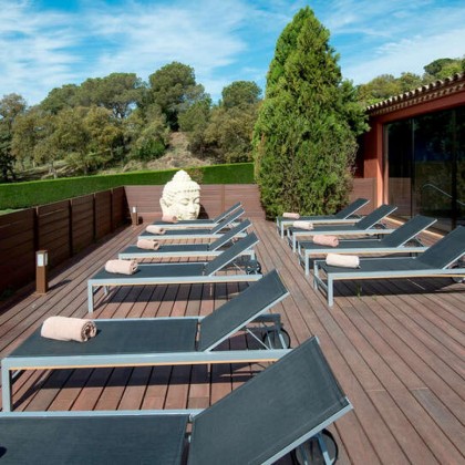 Romantic Getaway: Dinner, Spa and Details at Mas Tapiolas