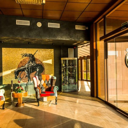 Romantic Getaway: Dinner, Spa and Details at Mas Tapiolas