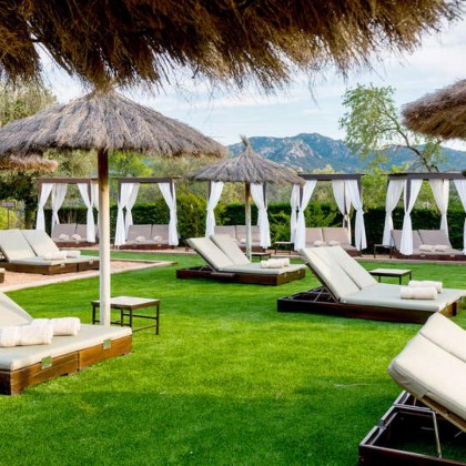 Romantic Getaway: Dinner, Spa and Details at Mas Tapiolas