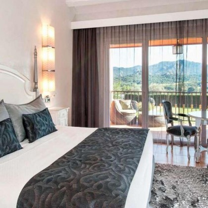 Romantic Getaway: Dinner, Spa and Details at Mas Tapiolas