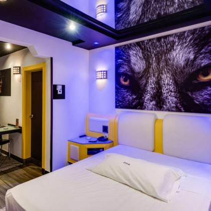 Romanticismo con cena y bañera hidromasaje en Alcalá de Henares (Adults Only)