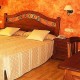 Gastronomy and culture: A getaway with a typical Zamoran dinner and cava next to the Castle of Peñausende