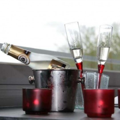 Gastronomy and culture: A getaway with a typical Zamoran dinner and cava next to the Castle of Peñausende