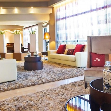 Luxury and romanticism in Suite with Hydromassage Bathtub, Love Box and Champagne
