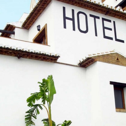 Escápate a Frigiliana con cena y cava en uno de los 10 pueblos más bonitos de España