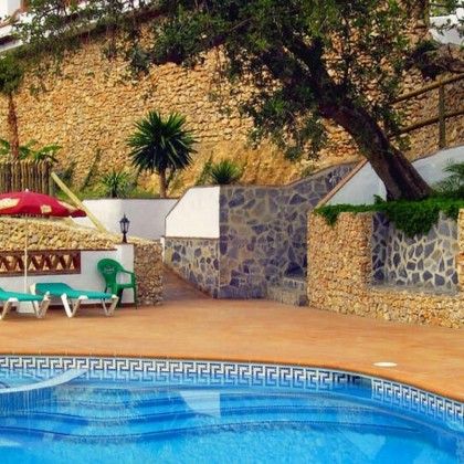 Escápate a Frigiliana con cena y cava en uno de los 10 pueblos más bonitos de España