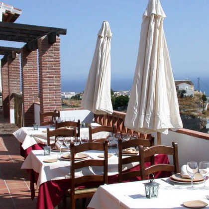 Escápate a Frigiliana con cena y cava en uno de los 10 pueblos más bonitos de España