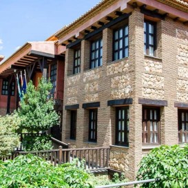 Escapada gastronómica con cena en las puertas de la Alpujarra de Granada y Almería