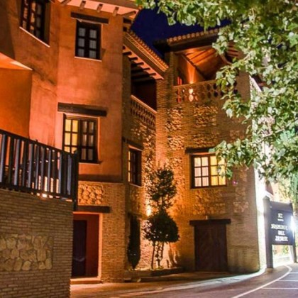 Gastronomic getaway with dinner at the gates of the Alpujarra of Granada and Almería