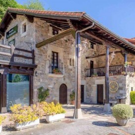 Escapada Relax con Spa privado y botella de cava en habitación con hidromasaje