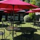 Escapadela relaxante com spa privado e garrafa de cava num quarto com hidromassagem.