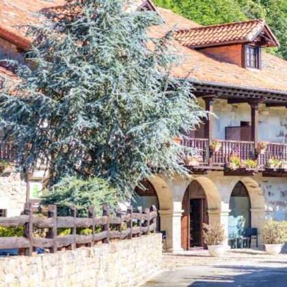 Escapada Relax con Spa privado y botella de cava en habitación con hidromasaje