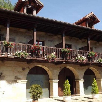 Escapada Relax con Spa privado y botella de cava en habitación con hidromasaje