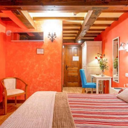 Escapada Relax con Spa privado y botella de cava en habitación con hidromasaje