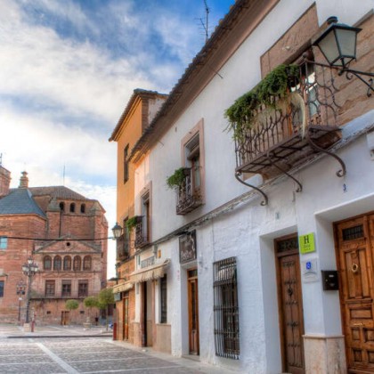 Charming getaway in a 16th century house in the old town of Villanueva de los Infantes.
