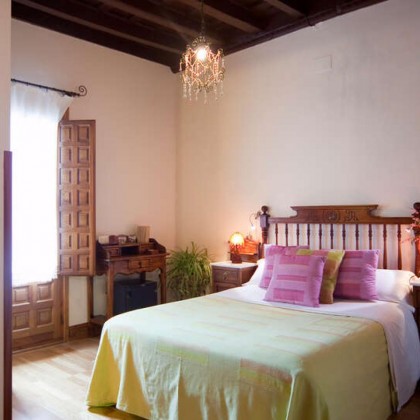 Charming getaway in a 16th century house in the old town of Villanueva de los Infantes.