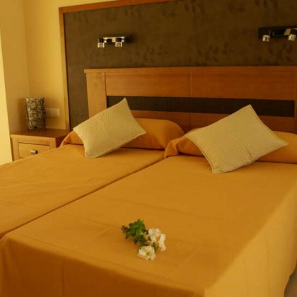 Getaway with a typical regional dinner in the Sierra de Aracena, Huelva