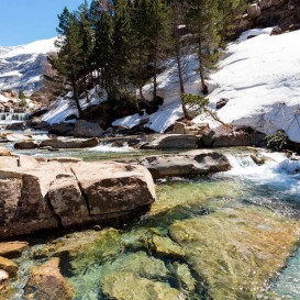 Getaway in flat with Jacuzzi in Ordesa National Park