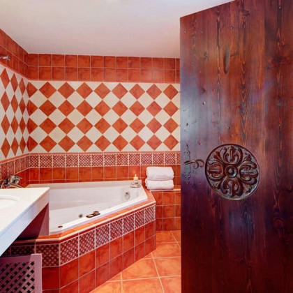 Getaway in flat with Jacuzzi in Ordesa National Park