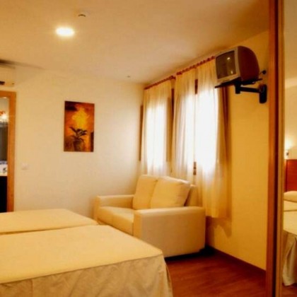 Romantic getaway with cava and chocolates a stone's throw from Toledo Cathedral