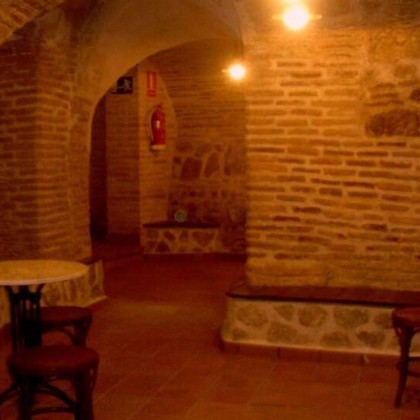 Escapade romantique avec cava et chocolats à deux pas de la cathédrale de Tolède