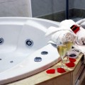 Escape in love in a superior suite with private whirlpool bath and champagne