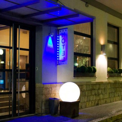 Pimentez votre couple avec Lovebox incluse dans un hôtel face à la mer à Sitges