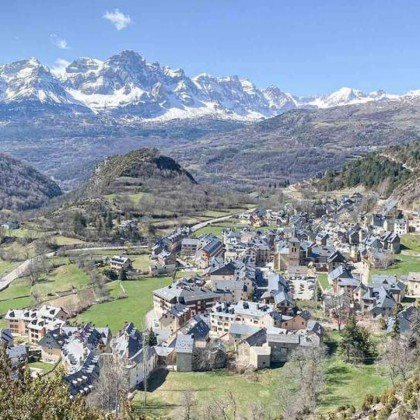 Offer in Panticosa: surround yourself with nature and enjoy a thermal experience.