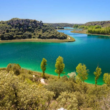 Don Quixote Route: dinner, wine cellar, bottle of cava and orientation Lagunas de Ruidera (from 2 nights)