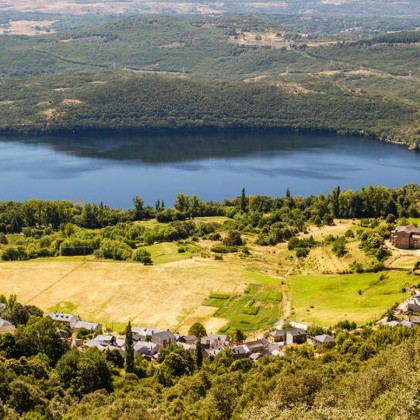 Escapada en el Lago de Sanabria con desayuno