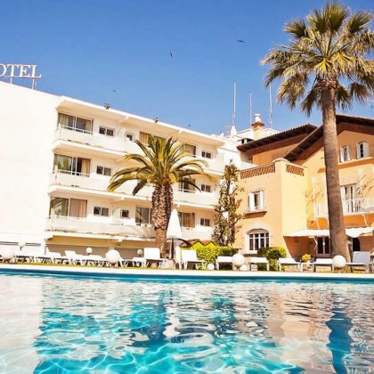 Special for lovers: Romantic getaway in Sitges