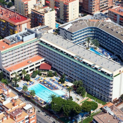 Total relaxation in Lloret de Mar: with full board, access to the spa and more