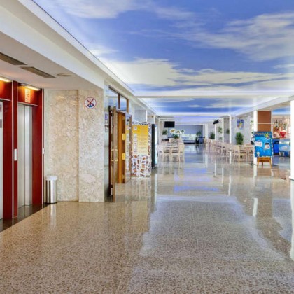 Total relaxation in Lloret de Mar: with full board, access to the spa and more