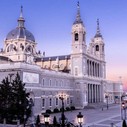 Escapada en hotel junto a la Plaza Mayor en habitación con balcón
