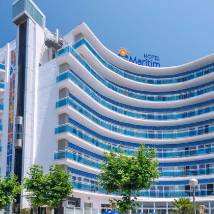 Discover Calella with half board and spa in a beachfront hotel