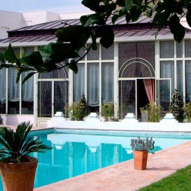 Offer in Cordoba with breakfast, swimming pool and parking included.