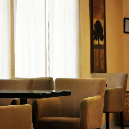 Offer in Cordoba with breakfast, swimming pool and parking included.