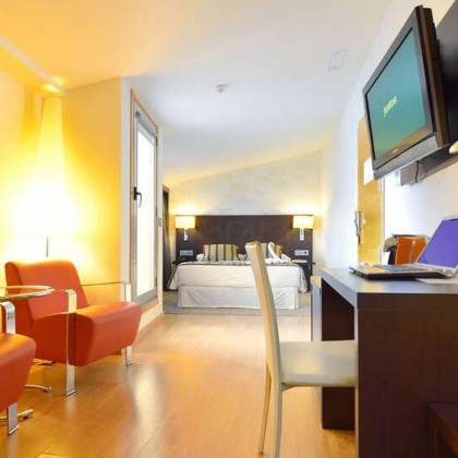 Super Relax Special! Access to the spa and treatment of your choice 200 metres from the island of La Toja.